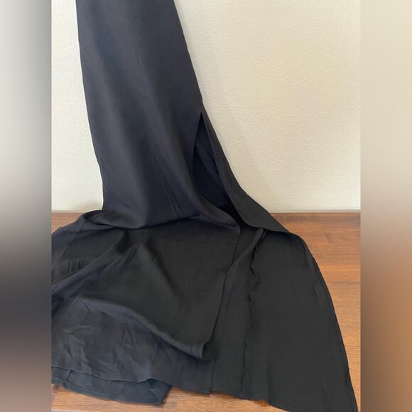 NWT Show Po REVIENA MIDI DRESS - CUT OUT COWL NECK DRESS IN BLACK - Picture 9 of 9